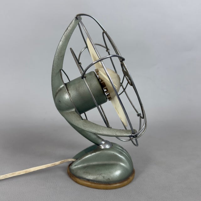 Vintage Metal Table Fan from Marelli, 1960s For Sale - Image 3 of 11