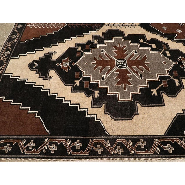 Textile Galerie Shabab Collection Mid-20th Century Turkish Anatolian Room Size Carpet For Sale - Image 7 of 10