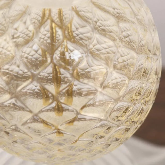 Silk White Murano Glass Table Lamp with Gold Leaf Decor, Italy, 1980s For Sale - Image 6 of 10