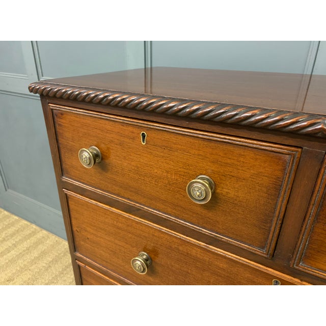 Early 19th Century George IV Mahogany Chest of Drawers, 1820 For Sale - Image 5 of 14