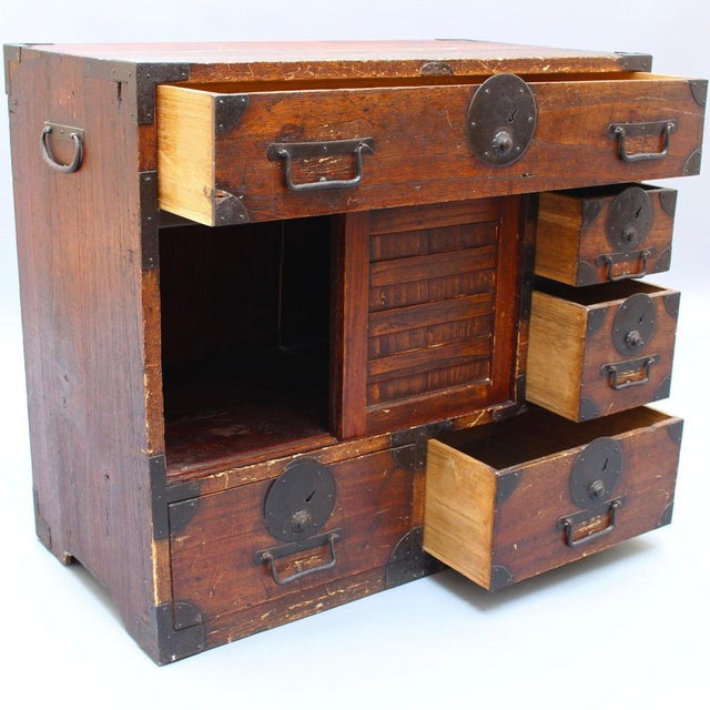 19th Century Japanese Edo Tansu Storage Chest For Sale - Image 11 of 18