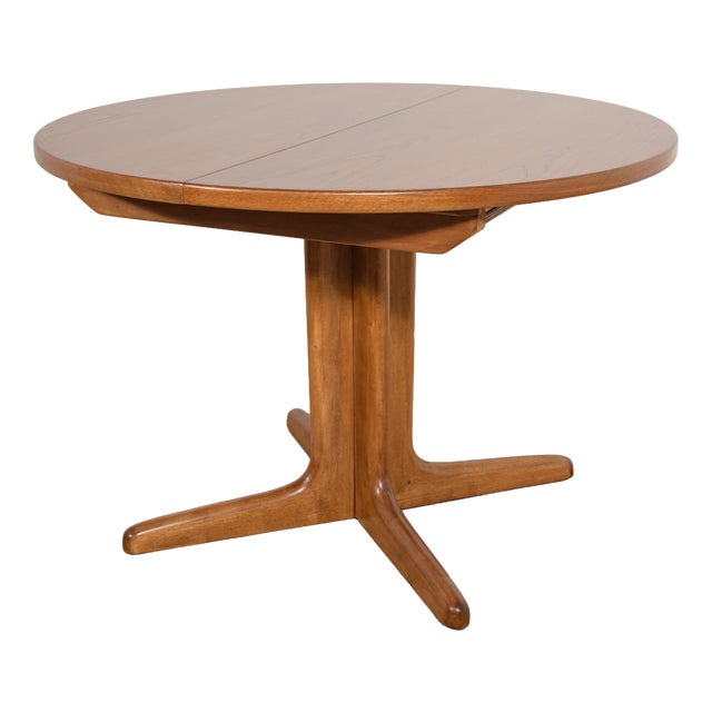 Mid-Century Round Teak Extendable Dining Table, United Kingdom, 1950s For Sale