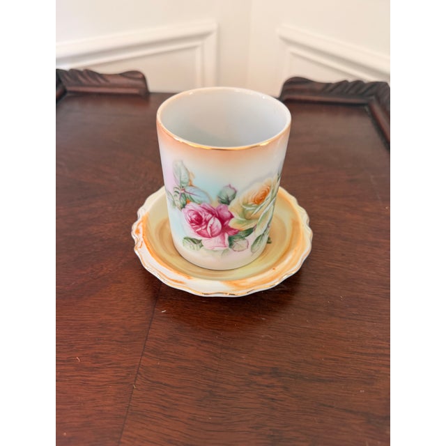 Mid-Century Porcelain Rose Cachepot With Gold Trim With Matching Plate For Sale - Image 10 of 12