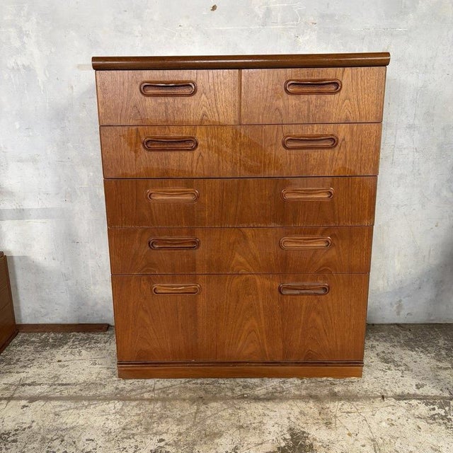 Contemporary Mid-Century Modern Teak Tallboy Chest of Drawers from Meredew, 1960s For Sale - Image 3 of 10