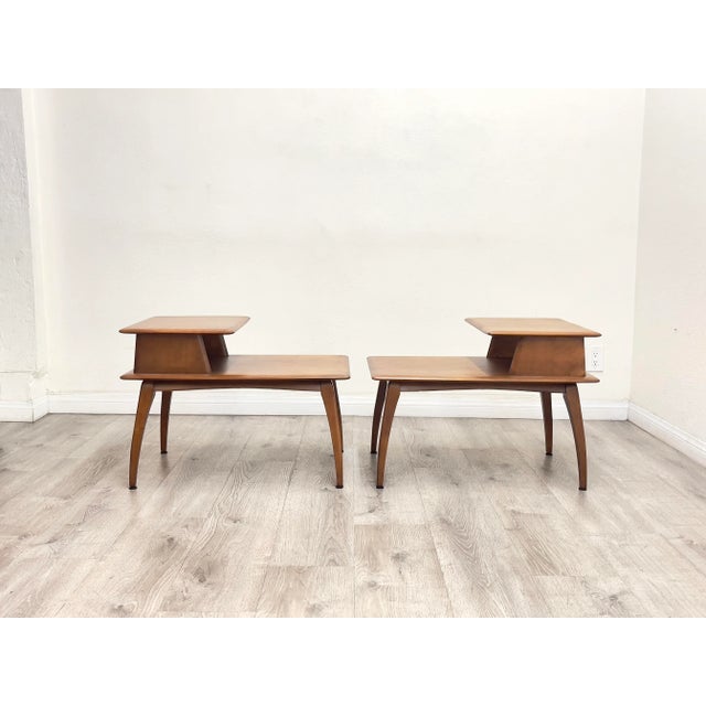 Wood Pair of Mid Century Modern End Tables by Heywood Wakefield For Sale - Image 7 of 13