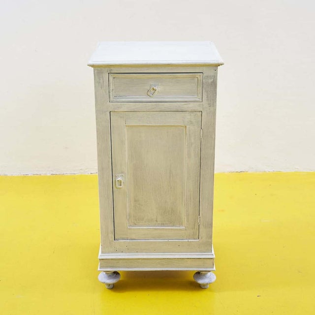 White Vintage Nightstand in Wood For Sale - Image 8 of 8