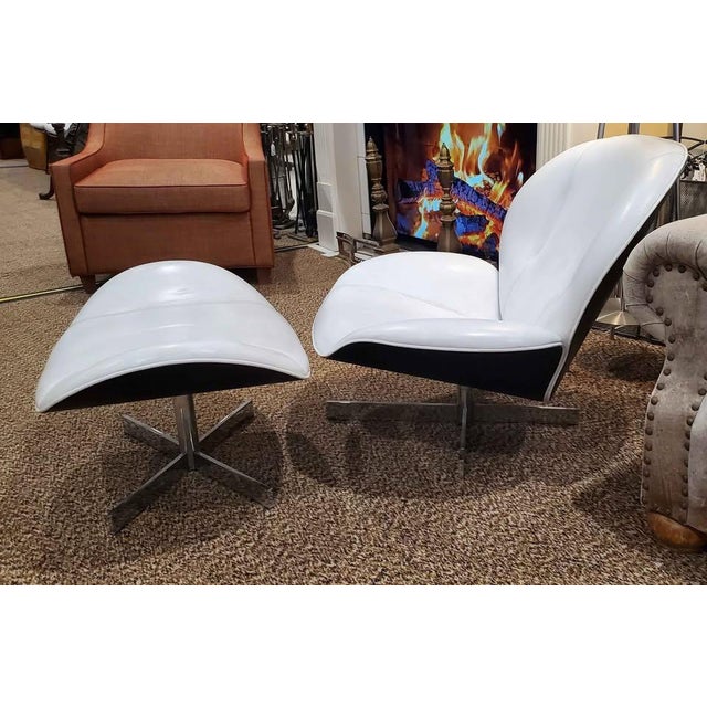 Ligne Roset Vintage Ligne Roset White Leather Lounge Chair and Ottoman For Sale - Image 4 of 9