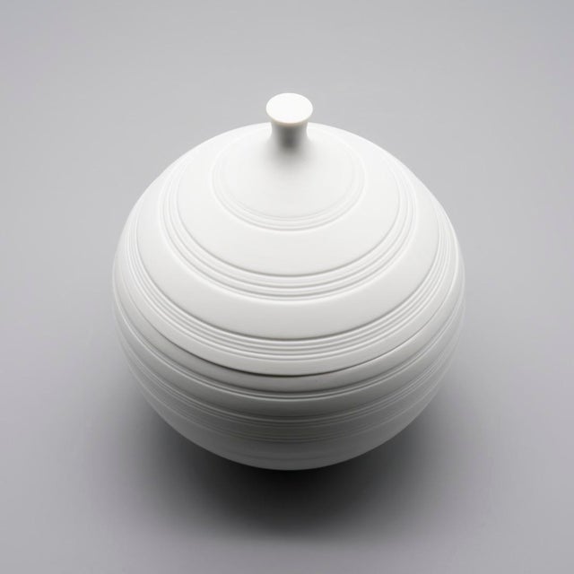 Bisque Porcelain Lidded Box Hans Achtziger for Hutschenreuther, 1970s For Sale - Image 4 of 11