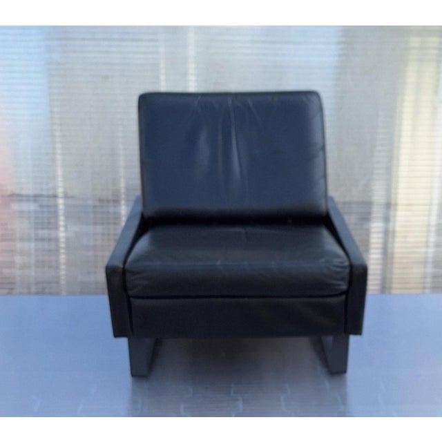 Vintage German Lounge Chair Conseta in Black Leather with Gray Steel Sled Feet by F.W.Möller for Cor, 1970s For Sale - Image 9 of 9