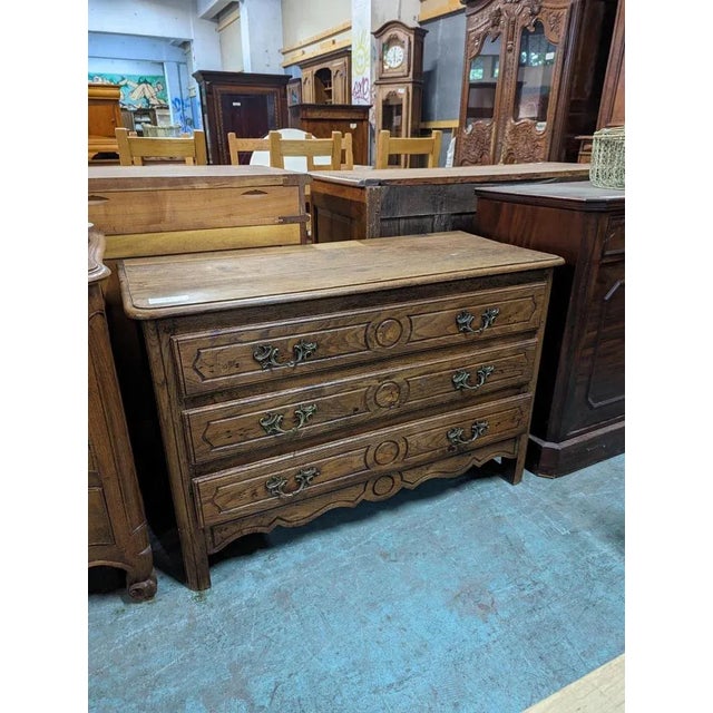 Rustic Oak Dresser, in Very Good conditions.