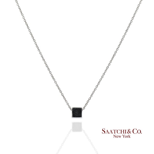 Contemporary 18k(750) White Gold Natural Diamond Square Box Shape Pendant Necklace With Chain For Sale - Image 3 of 11