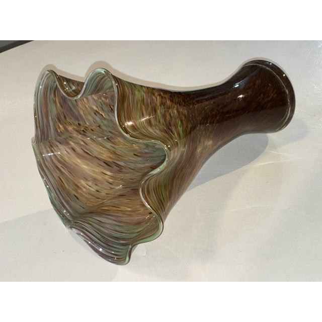 1960s Vintage Mid-Century Swedish Confetti Frit Glass Handkerchief Vase - Mantorp Era For Sale - Image 5 of 8