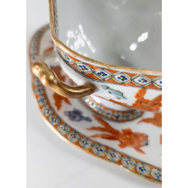 20th Century Chinese or Japanese Export Gravy Boat With Carp or Goldfish For Sale - Image 9 of 15