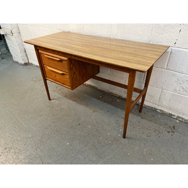 Wood 1960s Heywood Wakefield Laminate Top Student Desk W/ Chair For Sale - Image 7 of 17