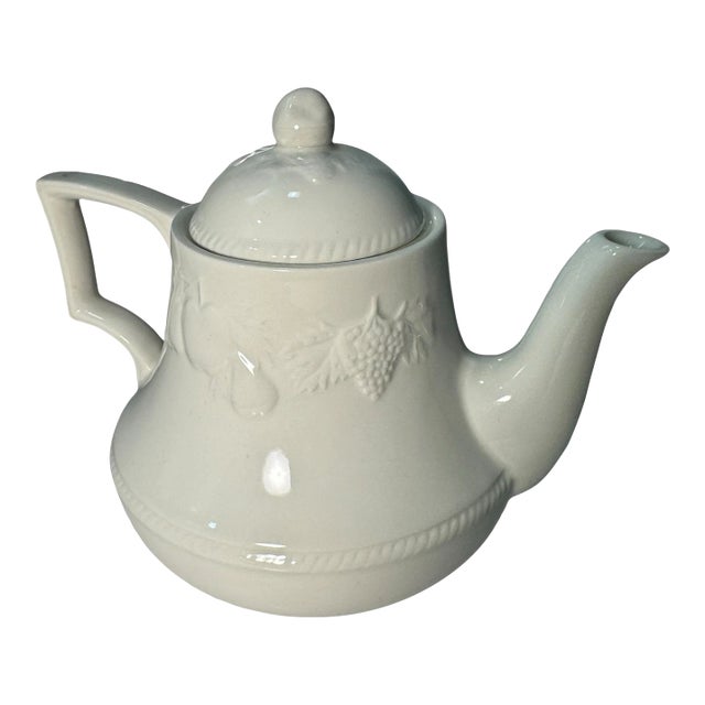 Mid-20th-Century English Pottery Teapot With Embossed Grape Motif For Sale
