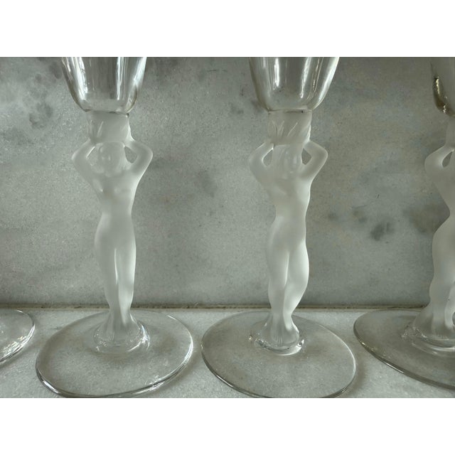 Set of 5 Vintage French Bayel Crystal "Venus" Champagne Flutes For Sale - Image 9 of 12