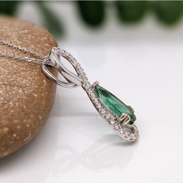 2020s 1ct Green Tourmaline Pendant W Earth Mined Diamonds in 14k White Gold | For Sale - Image 5 of 8