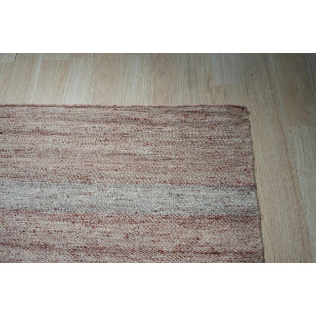 8x10 Rhea Selene Coral Solid Open Field Modern Flatweave Wool Carpet Rug For Sale In New York - Image 6 of 11