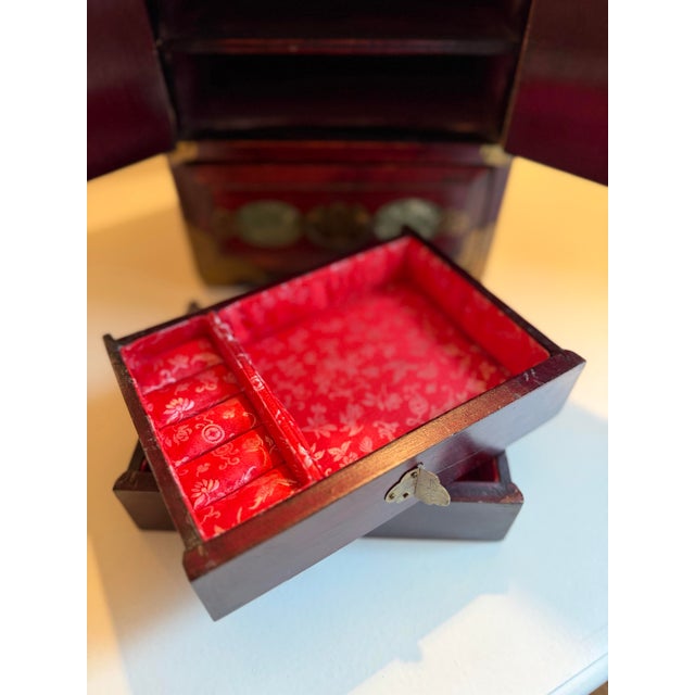 Auburn Mid 20th Century Chinese Rosewood and Carved Jade Jewelry Chest / Box For Sale - Image 8 of 15