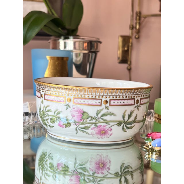 1960s Flora Danica Bowl by Royal Copenhagen // Malva Moschata L. // Exquisite Hand-Painted Fine China For Sale - Image 12 of 12