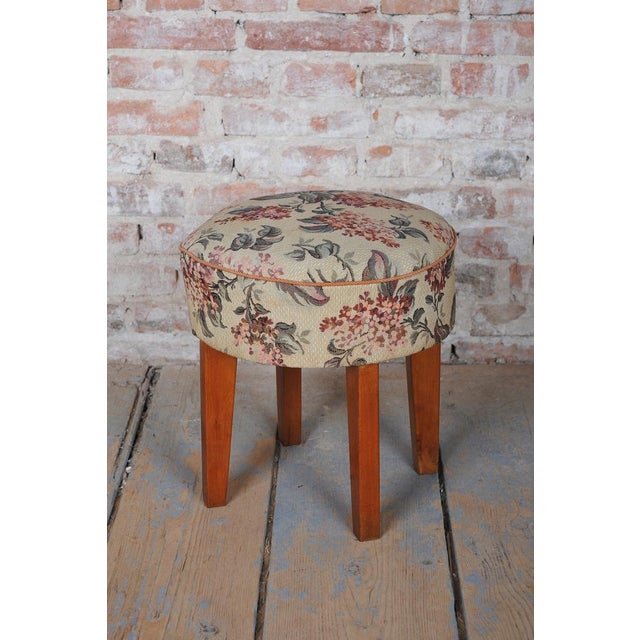 This stool is an elegant example of Czechoslovak craftsmanship from the 1930s, in which the nobility of the Art Deco style...