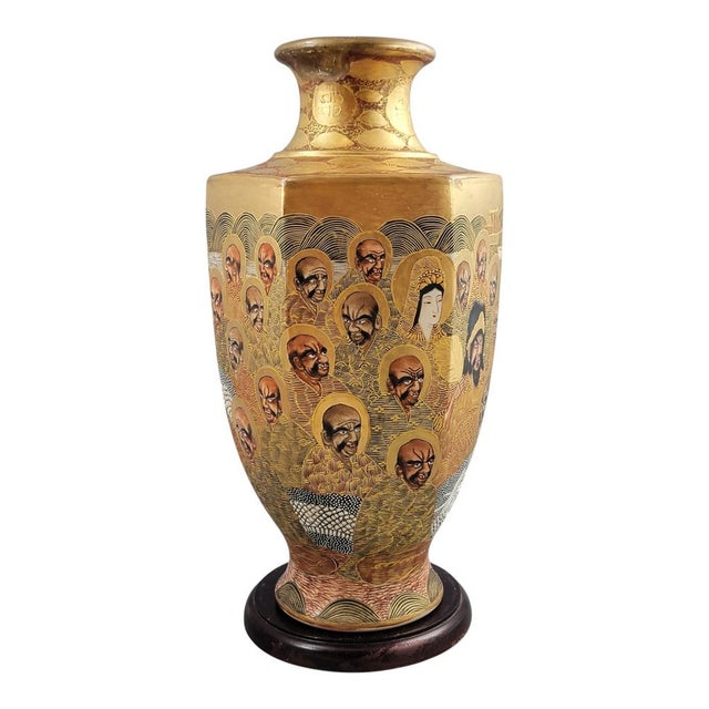 Large Japanese Meiji Satsuma Vase with 1000 Arhats and Dragon Motif from Hotoda For Sale - Image 6 of 15