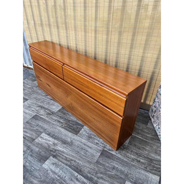 Brown Mid Century Modern Danish Queen Size Headboard With Storage. Circa 1970s For Sale - Image 8 of 18