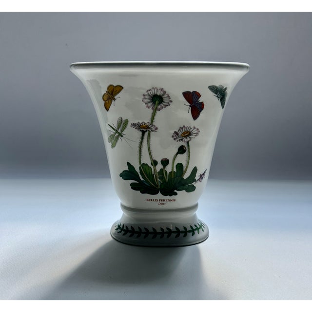 English Daisy Botanic Garden Oval Ceramic Vase by Portmeirion, 1970’s For Sale - Image 3 of 17