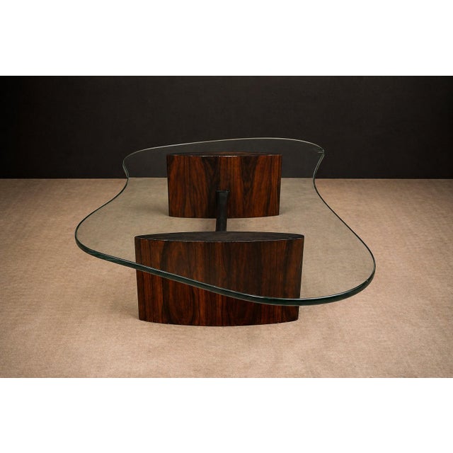 Joaquim Tenreiro Rosewood & Crystal Coffee Table — Organic Form, Brazil, 1960s For Sale - Image 10 of 18
