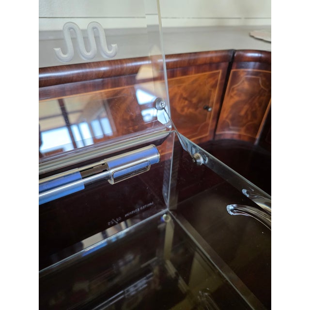 Very special Crystal Humidor made for King Ranch and Y.O.Bar in a limited edition of 25. This is #1 of the 25. This would...