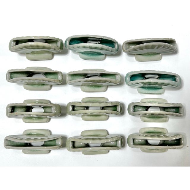 1950s Vintage Ceramic Seashell Clamshell Place Card Holders - Set of 12 For Sale - Image 5 of 6