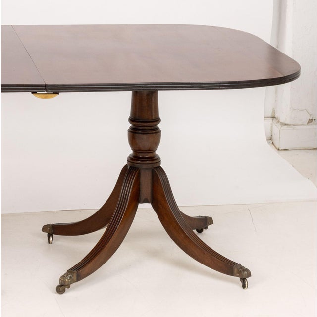 English Regency Style Mahogany Extending Dining Table For Sale - Image 3 of 18