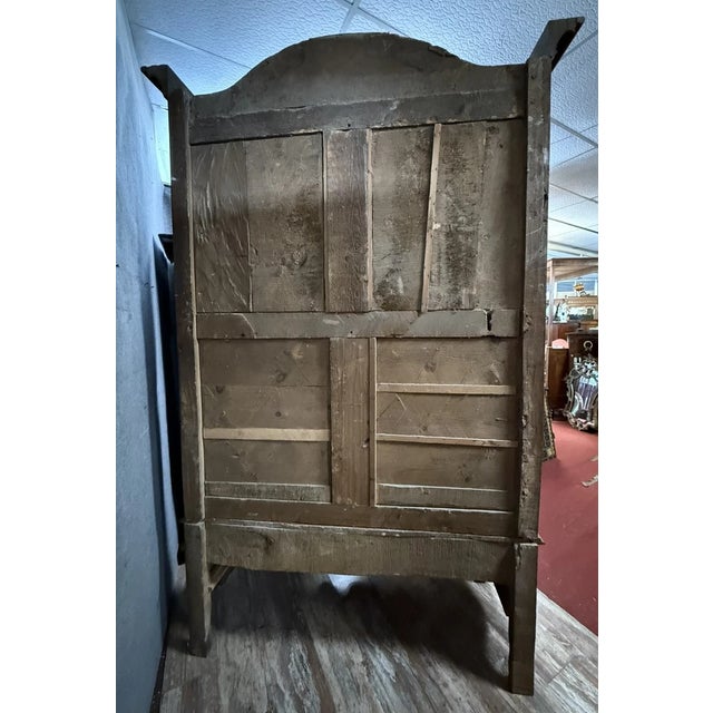 Louis XV Provençal Wardrobe in Walnut and Marquetry, 1750 For Sale - Image 6 of 8