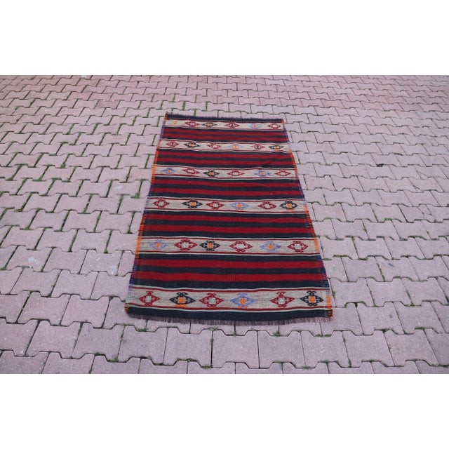 1980s Handmade Turkish Oushak Kilim For Sale - Image 10 of 10