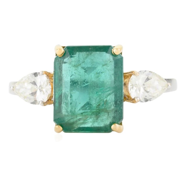 18k Gold Natural Emerald Cocktail Diamond Ring Gifts for Mom Size 6.5 For Sale