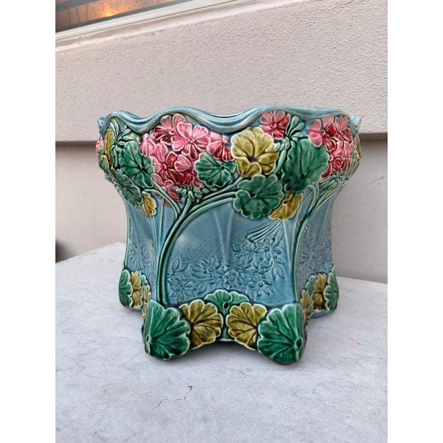 De Sarreguemines Majolica Aqua Hydrangea Cachepot Sarreguemines, Circa 1900 For Sale - Image 4 of 8