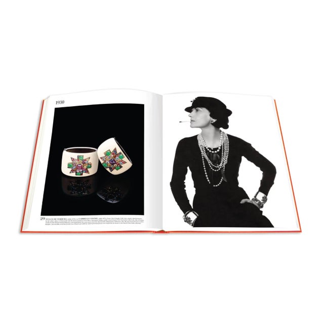 Mid-Century Modern Assouline the Impossible Collection of Jewelry Hard Copy in Case Coffee Table Book For Sale - Image 3 of 12