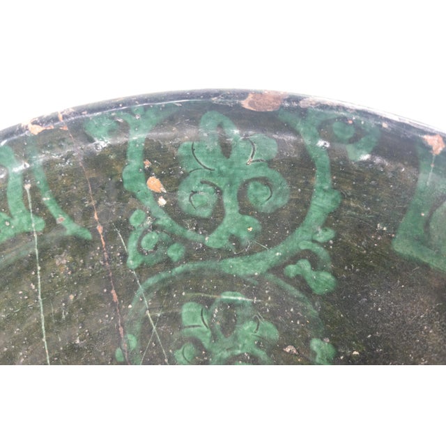 Green 17th Century or Earlier Middle Eastern Persian Kashan or Nishapur Bowl For Sale - Image 8 of 13