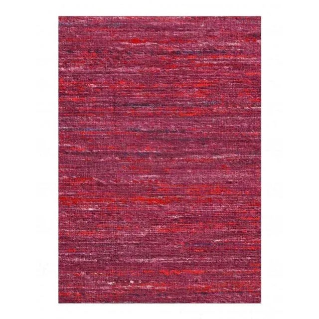 Sari-silk Modern Rug. Fine weave. These Modern rugs are sure to add a touch of modern elegance to any room in your home....