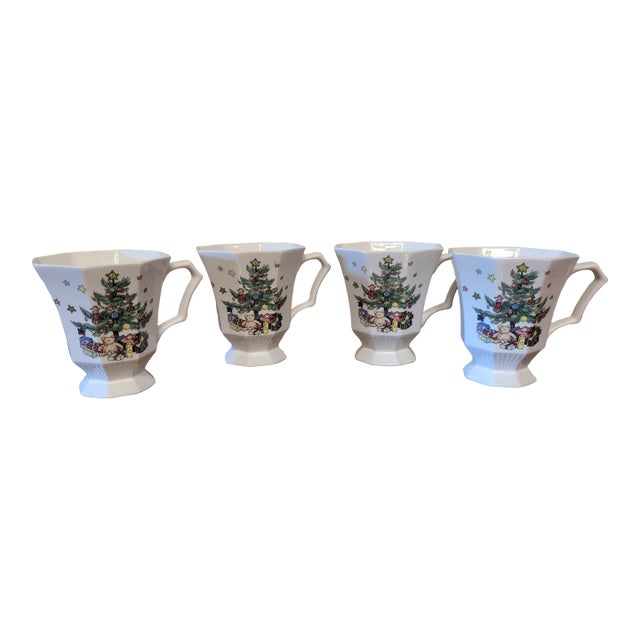 Late 20th Century Nikko Christmastime Octagonal Footed Set of Coffee Mugs - Set of 4 For Sale