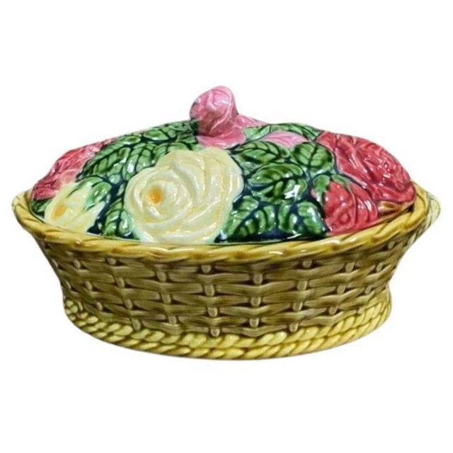 Charming French Majolica roses basket signed Sarreguemines, circa 1920. The manufacture of Sarreguemines produced severals...