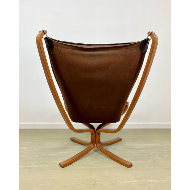 Set of Leather Falcon Sling Chair and Ottoman by Sigurd Ressell for Vatne Møbler, 1970s For Sale - Image 4 of 10