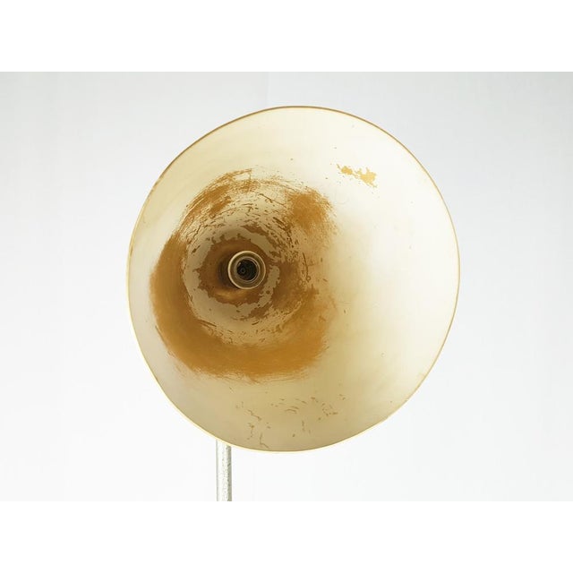 1950s Italian Rationalist Anodized Aluminum and Nickel-Plated Brass Wall Lamp, 1940s For Sale - Image 5 of 9