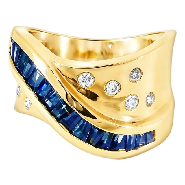 Late 20th Century 14K Yellow Gold Princess Cut Sapphire Diamond Wide Designer Ring Band, Size 5.75 For Sale