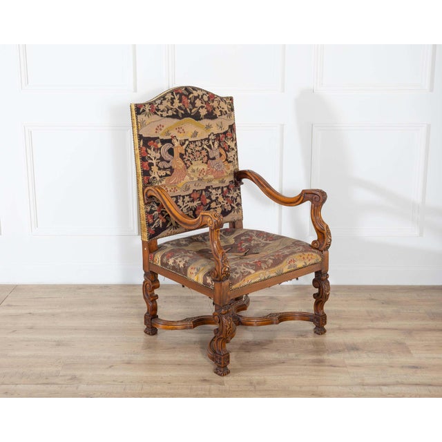 Louis XV Carved Walnut Armchair from Tuscany, 18th Century For Sale - Image 11 of 18