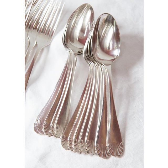 Silver Antique Coquille Tableware for 12 from Christofle, 1900, Set of 24 For Sale - Image 8 of 12