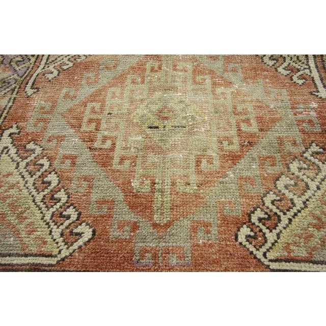 20th Century Turkish Oushak Hallway Runner - 3′9″ × 9′1″ For Sale In Dallas - Image 6 of 8