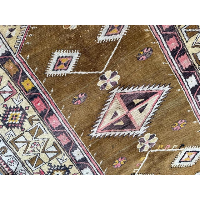 Beige Vintage Turkish Anatolian Rug, 1960s For Sale - Image 8 of 18
