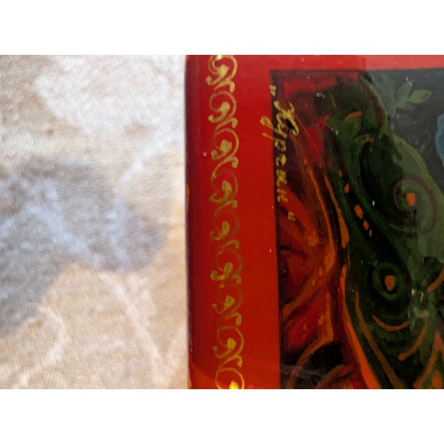 1980s Red Lacquered Fairytale Box of the Tale of Tsar Saltan" – Kholuy Lacquer Box For Sale - Image 4 of 12