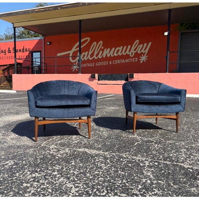 Mid 20th Century Fully-Restored Mid Century Lawrence Peabody for Richardson Nemschoff Barrel Chair Pair For Sale - Image 5 of 8